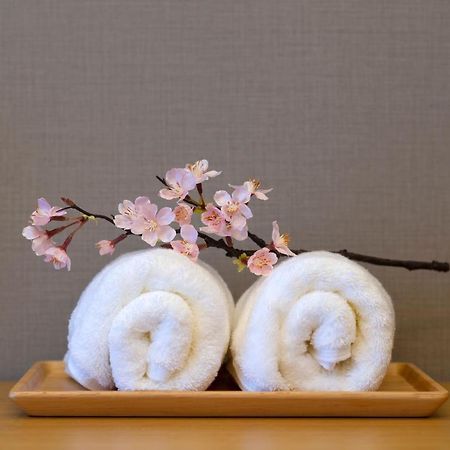Cherry Blooming Tokyo- All Suite Boutique Hotel 东京伊樱里-中央区全套房艺术酒店 Dış mekan fotoğraf