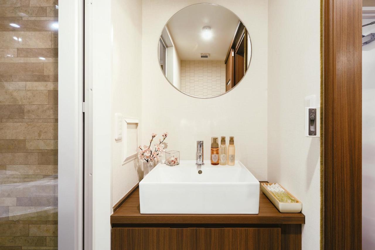 Cherry Blooming Tokyo- All Suite Boutique Hotel 东京伊樱里-中央区全套房艺术酒店 Dış mekan fotoğraf