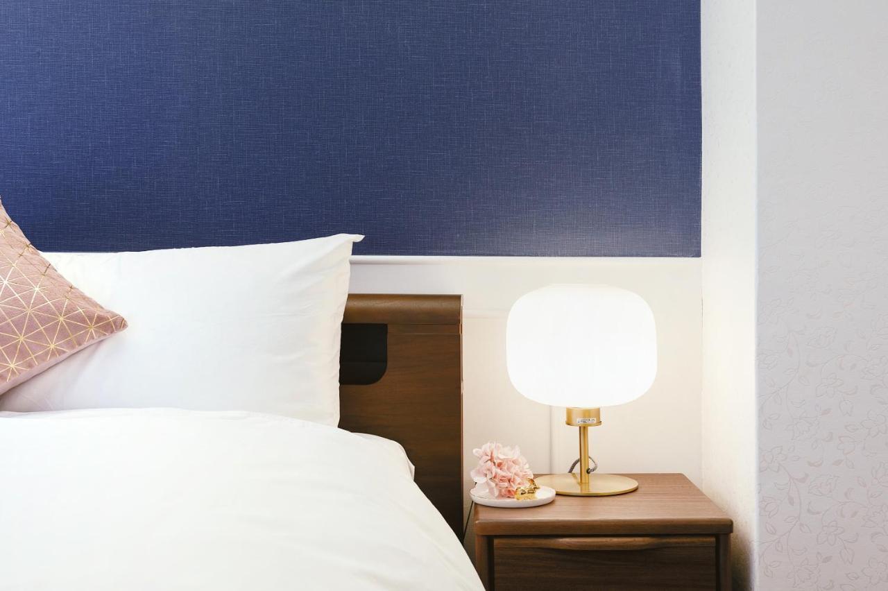Cherry Blooming Tokyo- All Suite Boutique Hotel 东京伊樱里-中央区全套房艺术酒店 Dış mekan fotoğraf