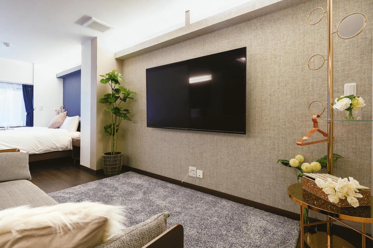 Cherry Blooming Tokyo- All Suite Boutique Hotel 东京伊樱里-中央区全套房艺术酒店 Dış mekan fotoğraf