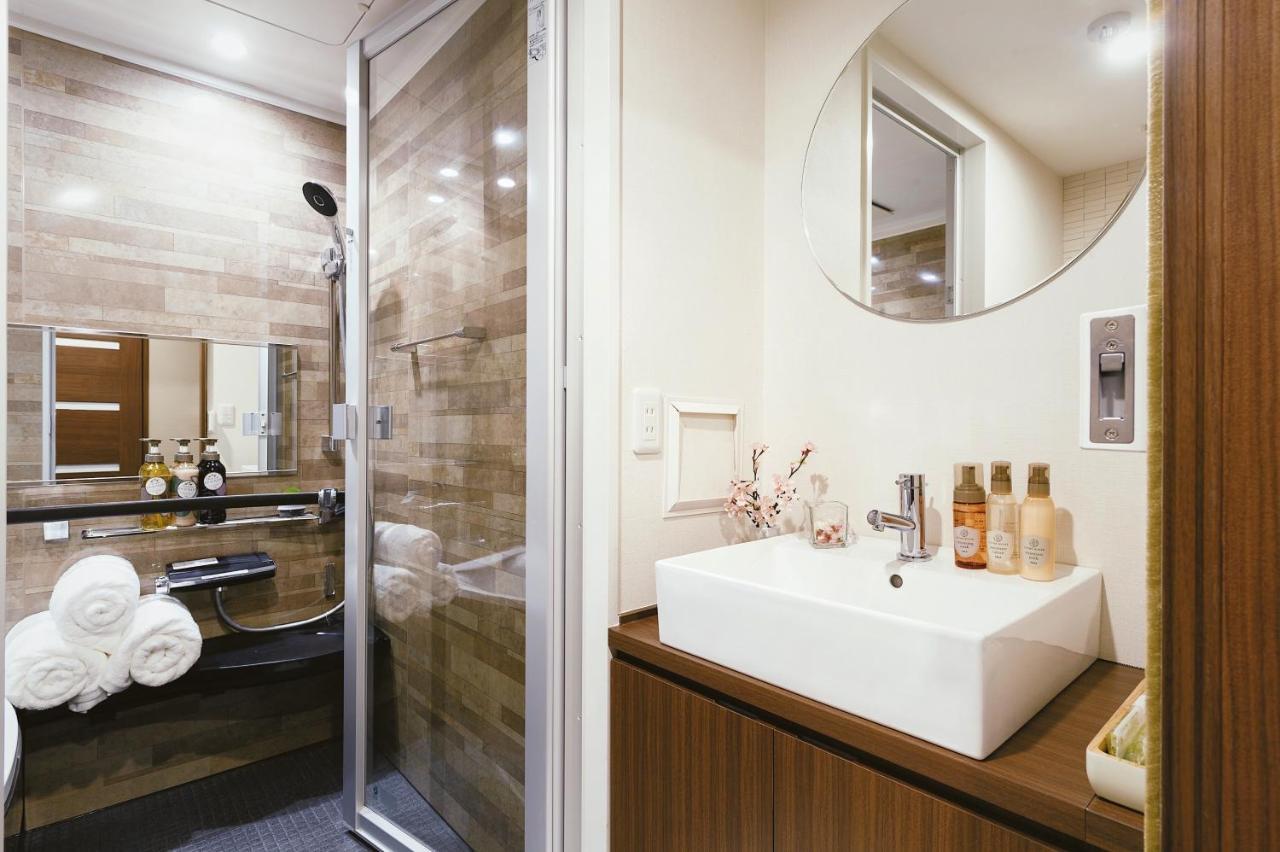 Cherry Blooming Tokyo- All Suite Boutique Hotel 东京伊樱里-中央区全套房艺术酒店 Dış mekan fotoğraf